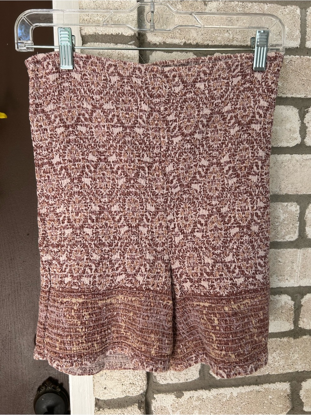 Free People Smocked Ruffle Shorts mauve & Brown. Size M. NWTGS